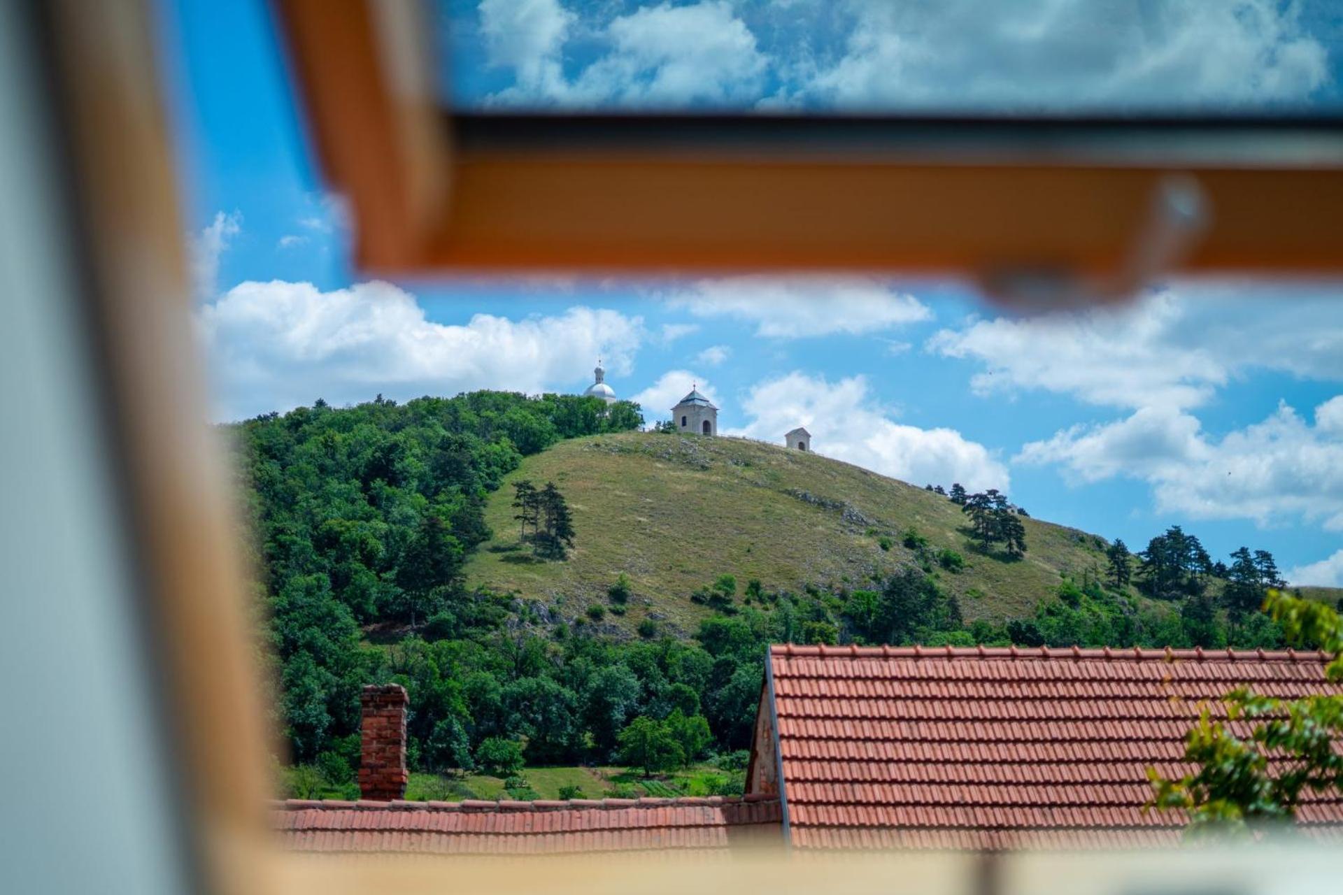 Soul Apartments Mikulov Bagian luar foto