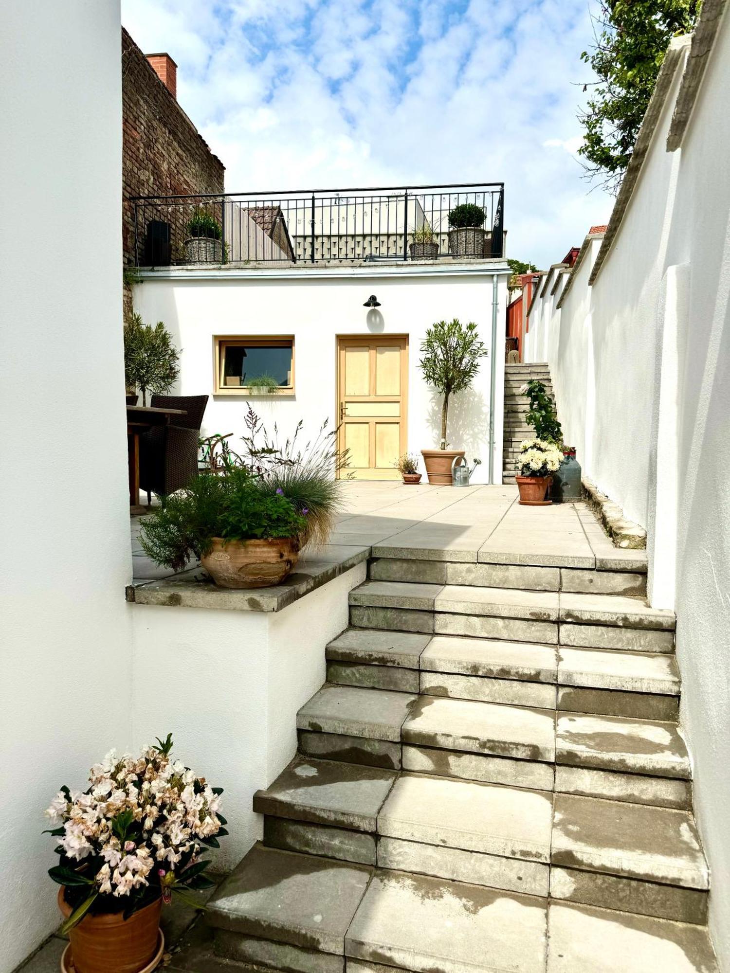 Soul Apartments Mikulov Bagian luar foto