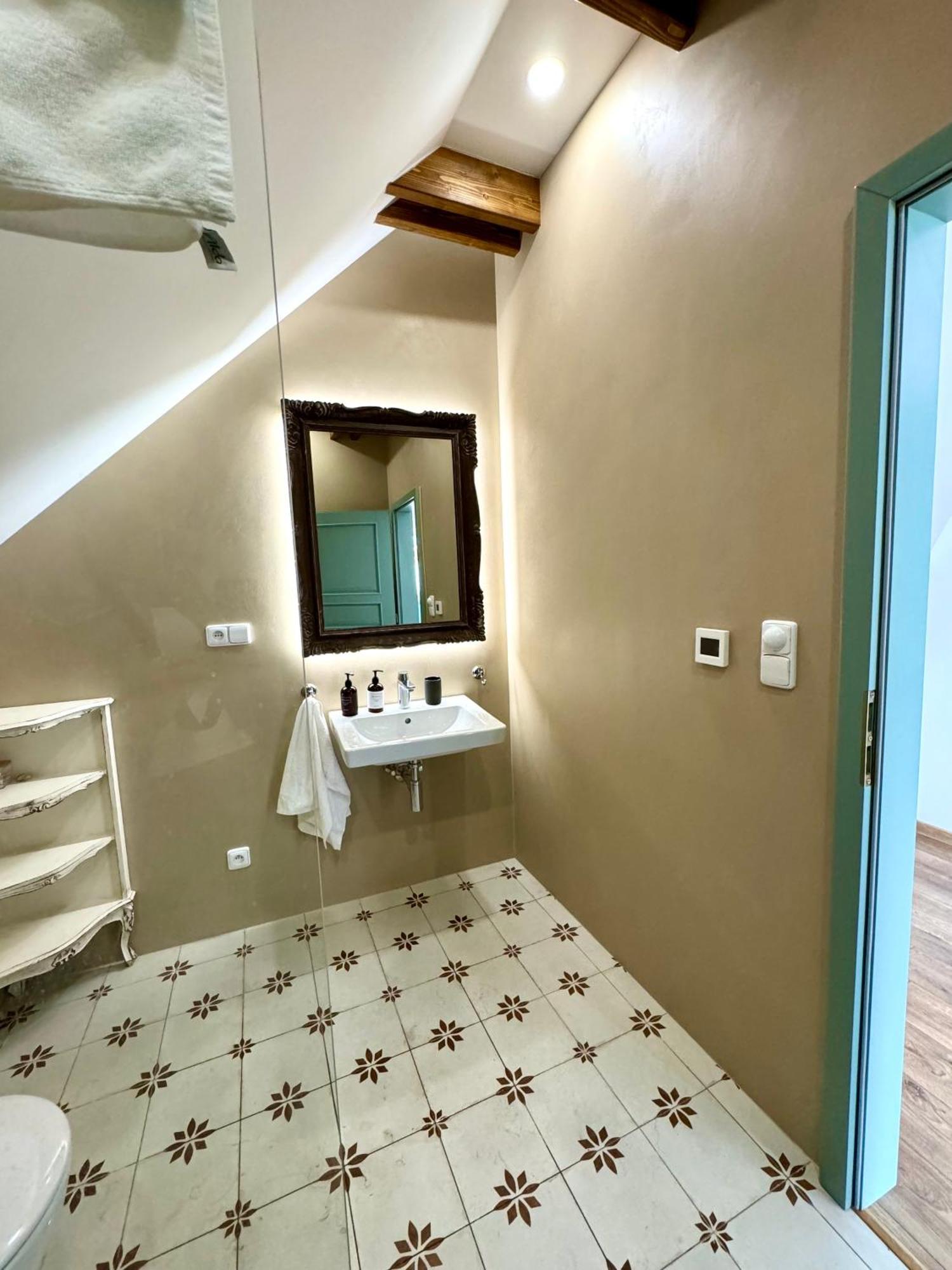 Soul Apartments Mikulov Bagian luar foto