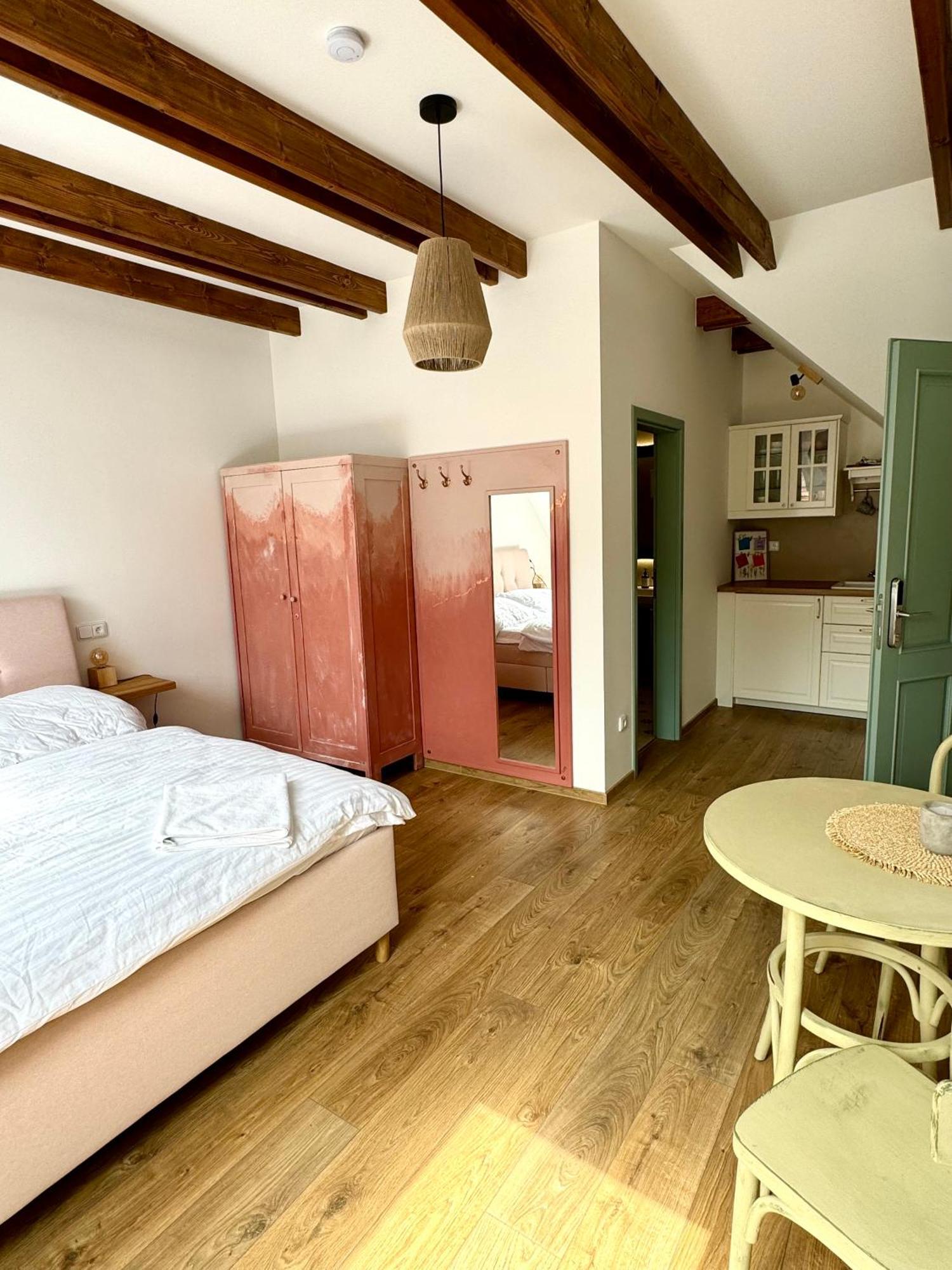 Soul Apartments Mikulov Bagian luar foto